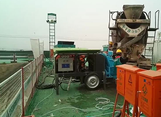 液压泵送式混凝土湿喷机施工视频